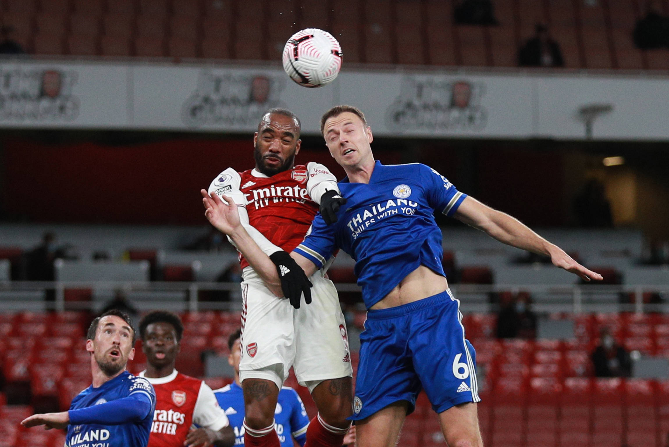 出征亚冠，川崎前锋&横滨水手同乘一架包机抵达沙特.