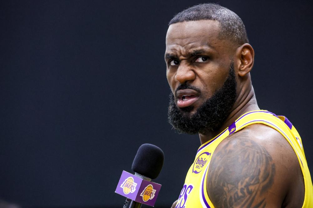 中显得力不 中显得力不